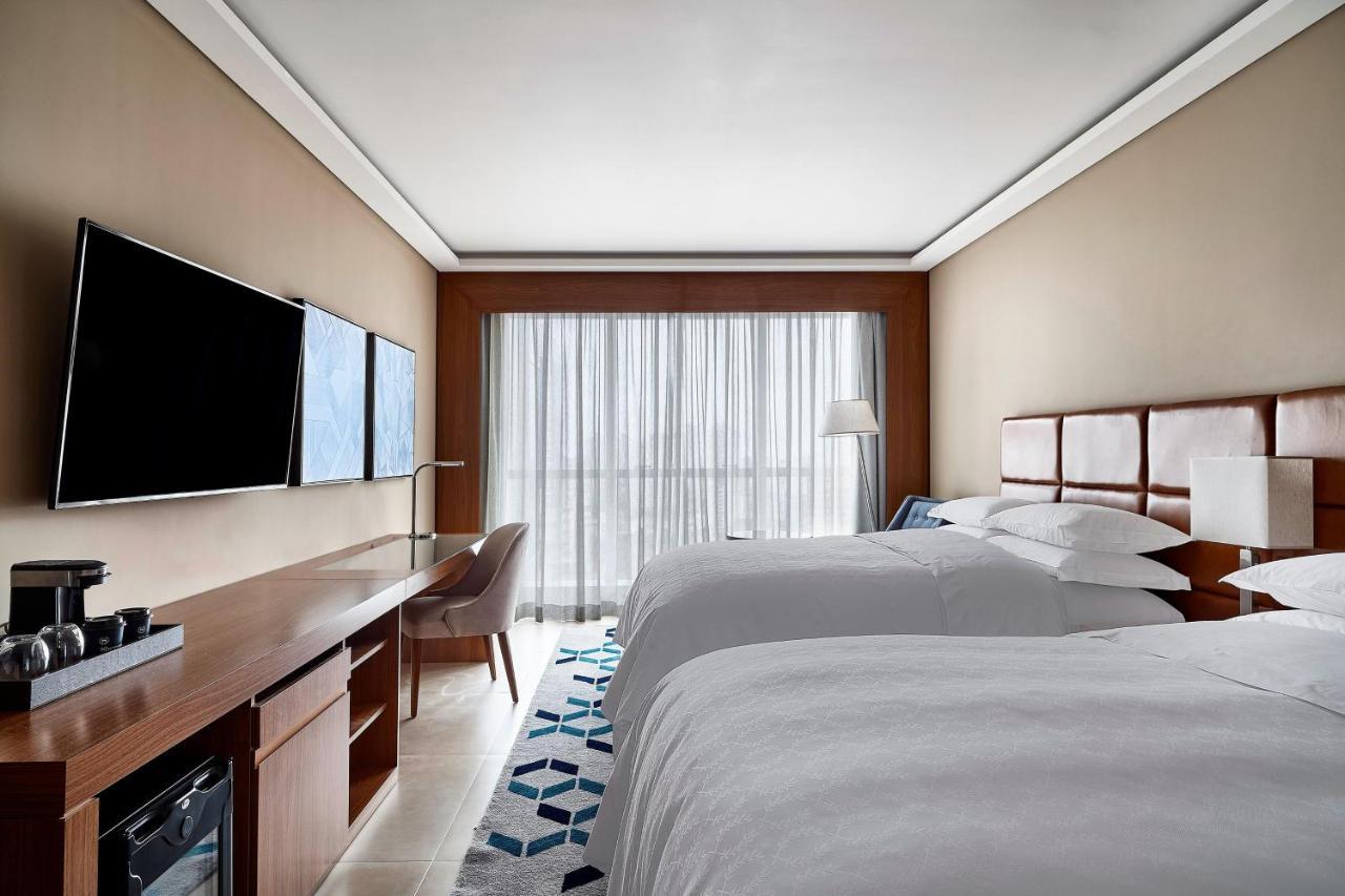 Sheraton Santos Hotel מראה חיצוני תמונה A guest room at the Hilton Garden Inn