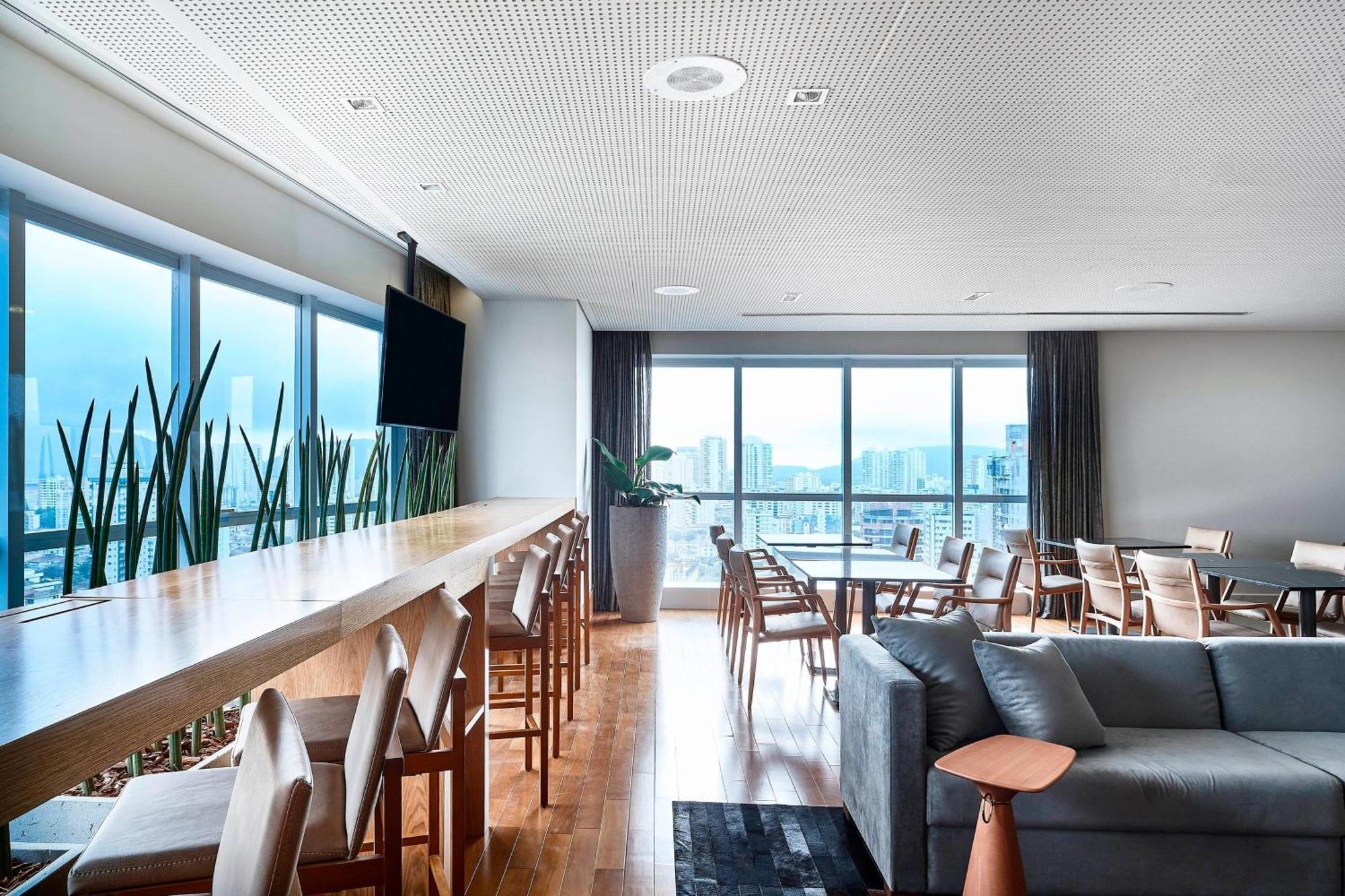 Sheraton Santos Hotel מראה חיצוני תמונה The lounge at the airport